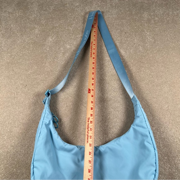 House of Harlow 1960 Crescent Moon Nylon Puffy Powder Blue Crossbody Bag - Picture 15 of 16